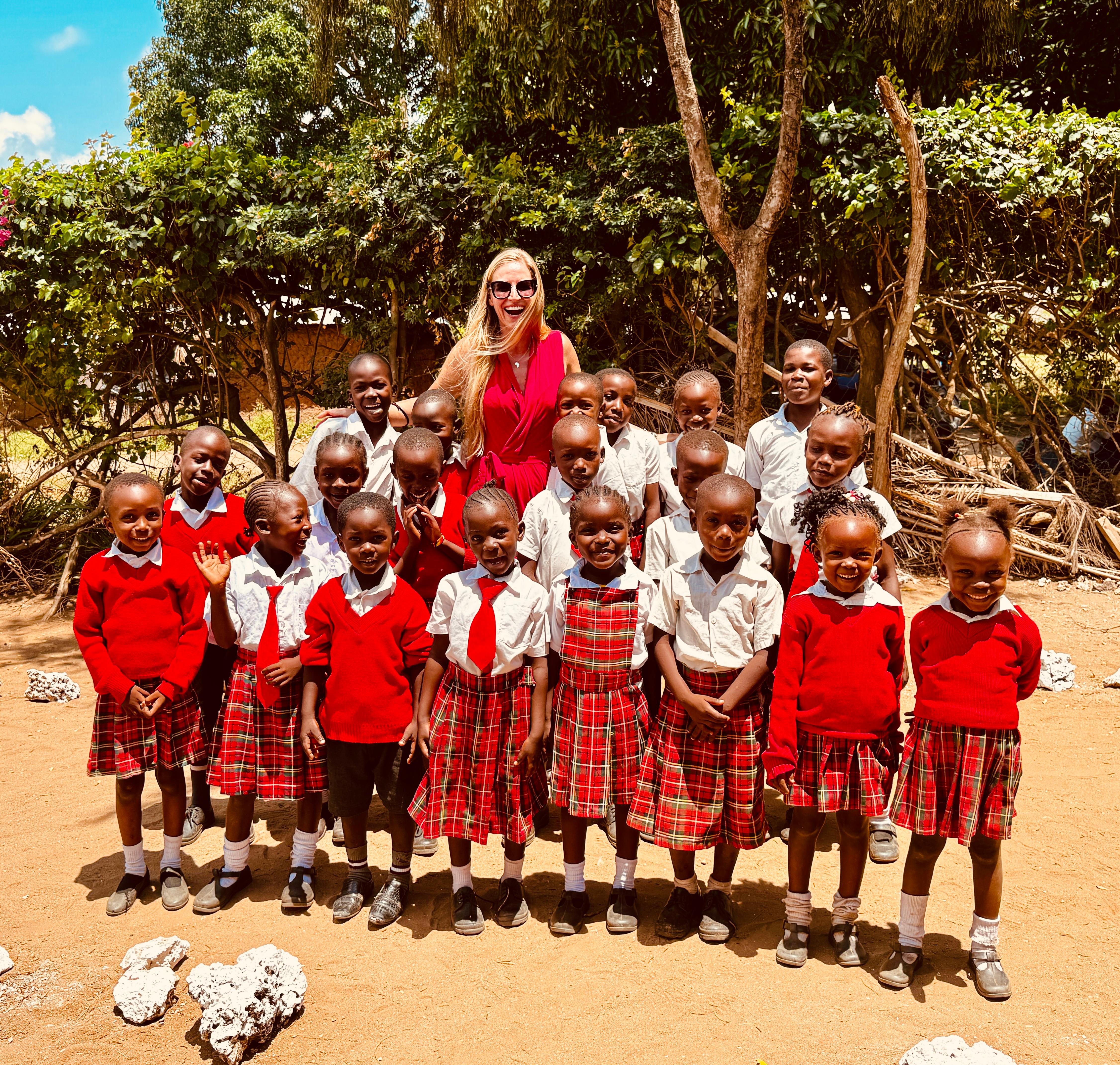 Katja mit Patenkindern